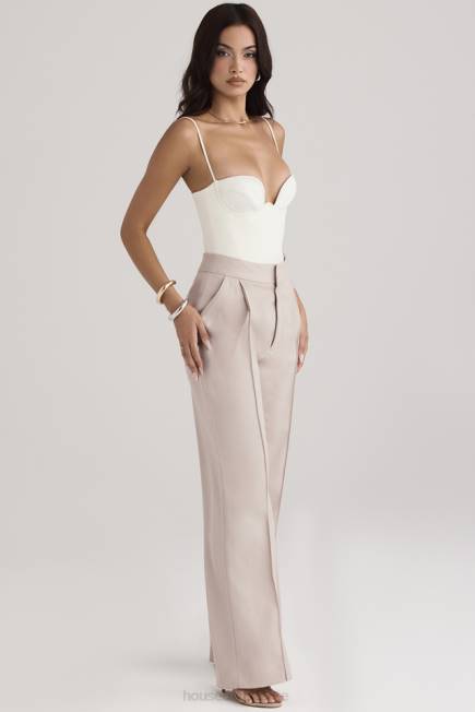 klær alivia beige bukse med løs passform House of CB J6RL926