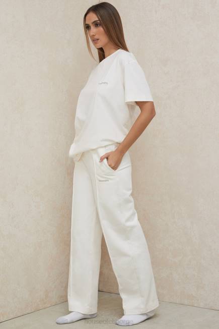 klær dina off white joggebukser med rett ben House of CB J6RL1002