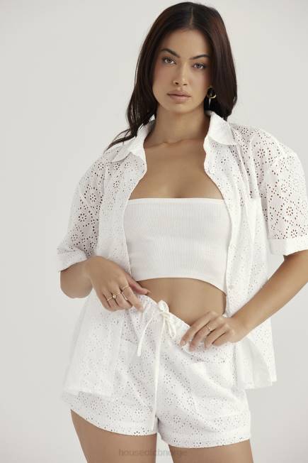 klær mae hvit broderie anglaise shorts House of CB J6RL914