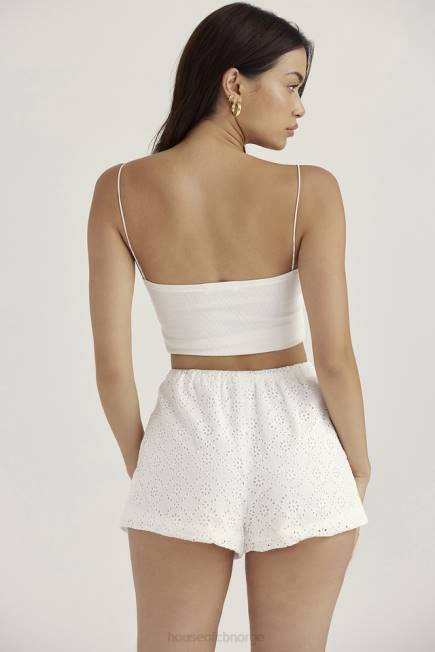 klær mae hvit broderie anglaise shorts House of CB J6RL914