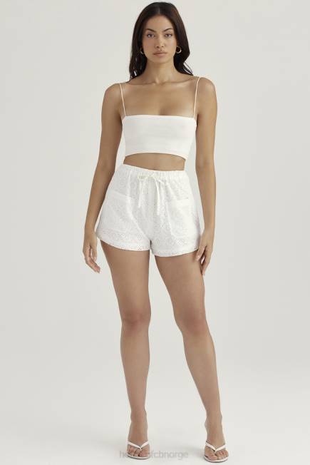 klær mae hvit broderie anglaise shorts House of CB J6RL914