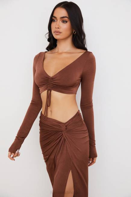 klær angelita sjokolade samlet crop top House of CB J6RL749