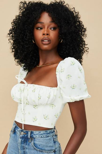 klær arianna ivory floral puffermet cropped topp House of CB J6RL742