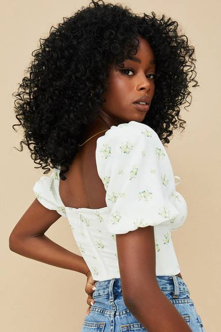 klær arianna ivory floral puffermet cropped topp House of CB J6RL742