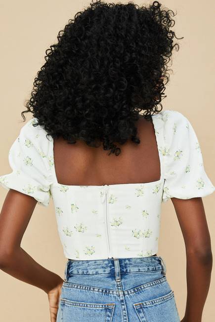 klær arianna ivory floral puffermet cropped topp House of CB J6RL742