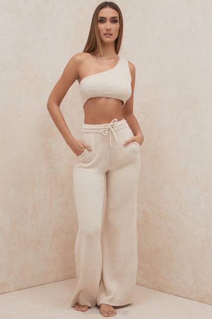 klær charlie cream chenille en skulder crop top House of CB J6RL781