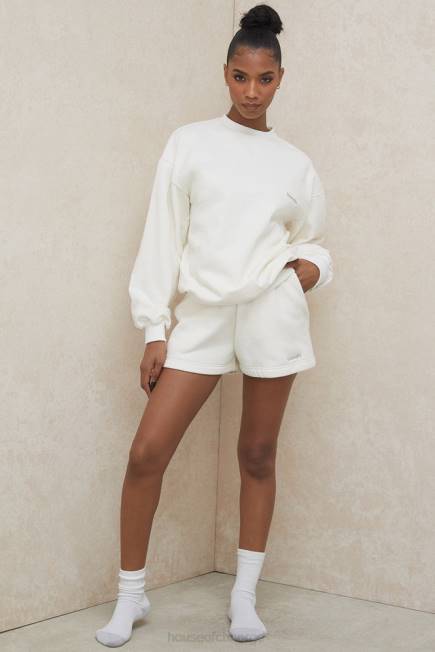 klær tommy off white oversized genser med rund hals House of CB J6RL799