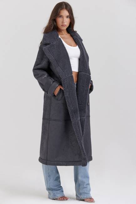 klær deiji grå vegansk shearling frakk House of CB J6RL1024