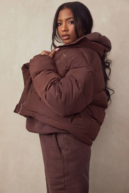 klær hero chocolate oversized pufferjakke i c-form House of CB J6RL1047